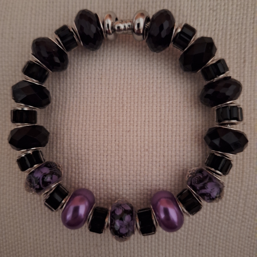 Elegant Purple and Black Beaded Bracelet